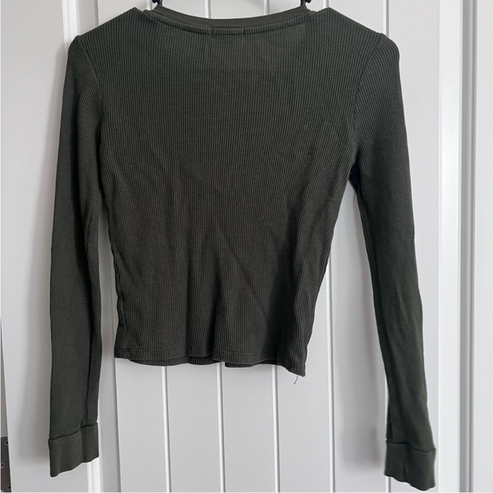 Fashion Nova Dark Green Long Sleeve Henley - Picture 3 of 3